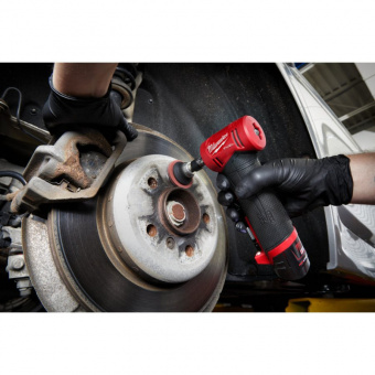 MILWAUKEE Шлифовальная машина аккумуляторная цанговая угловая M12 FDGA-422B FUEL 4933471439 | 493347