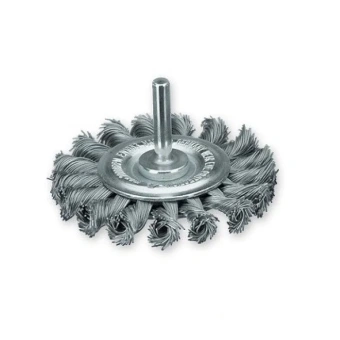 Щетка дисковая 75х15 мм, хвостовик 6 мм, ст. проволока 0.5 мм, Z18 жгутов, 25000 об / мин LESSMANN