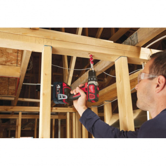 MILWAUKEE Дрель - шуруповерт M18 BDD-402C крут. мом. 60 Нм, 4933443565 | 4933443565