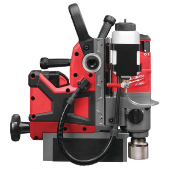 MILWAUKEE Аккумуляторная дрель на магнитной станине с постоянным магнитом M18 FUEL FMDP-502C | 49334